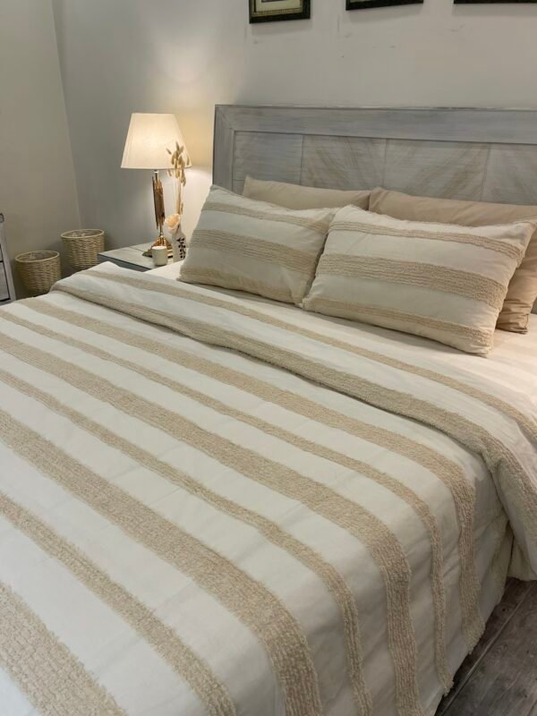 Cream Tufted Chenille Striped Duvet Set