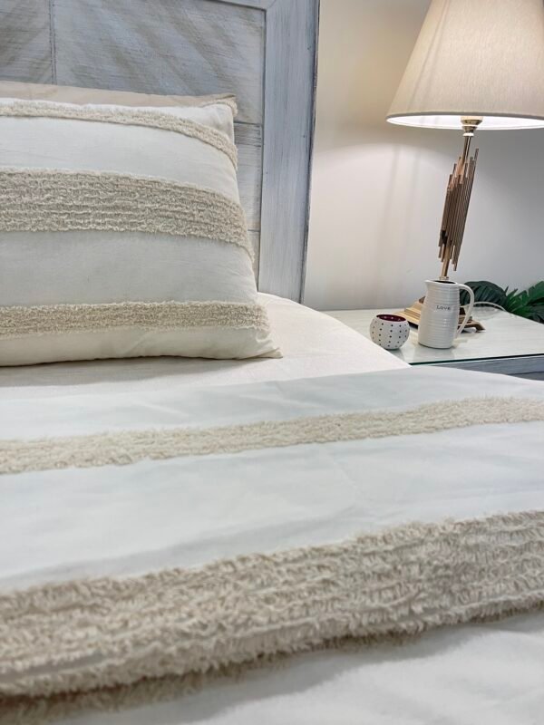 Cream Tufted Chenille Striped Duvet Set