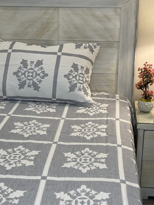 Snowflake Matelassé