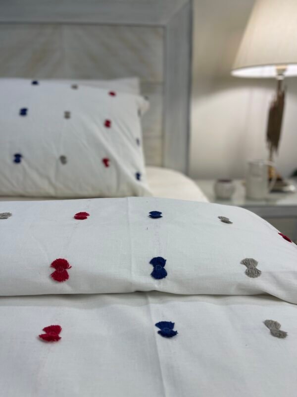 Tufted Dots